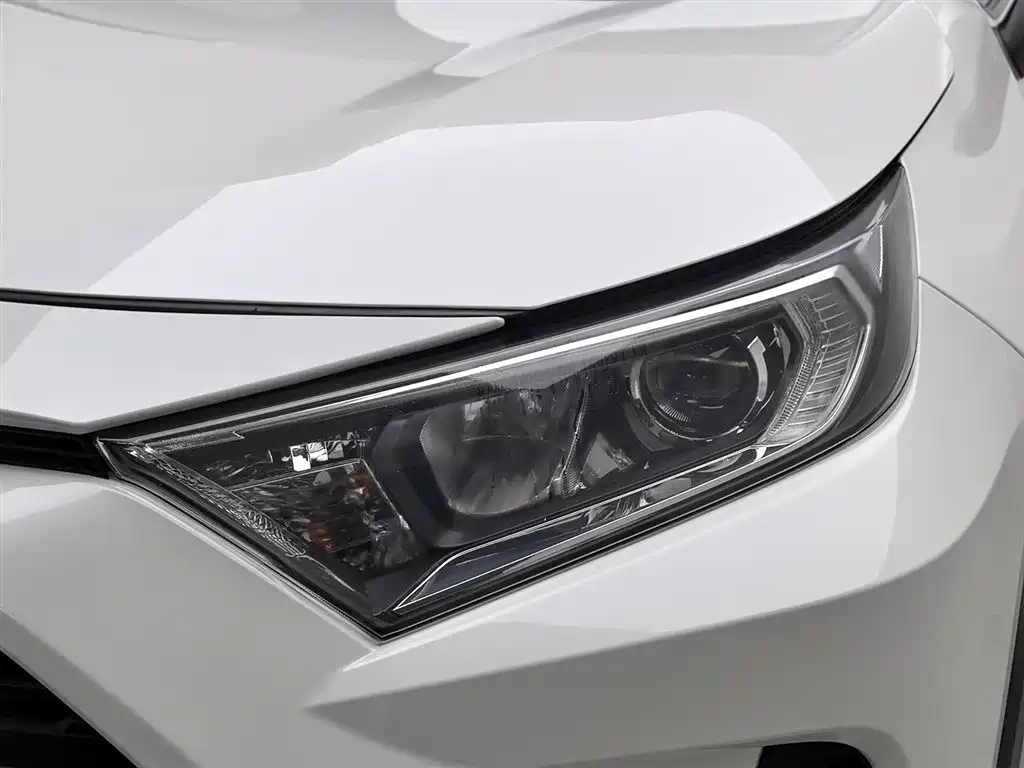 Toyota RAV4 2019 — фото 7
