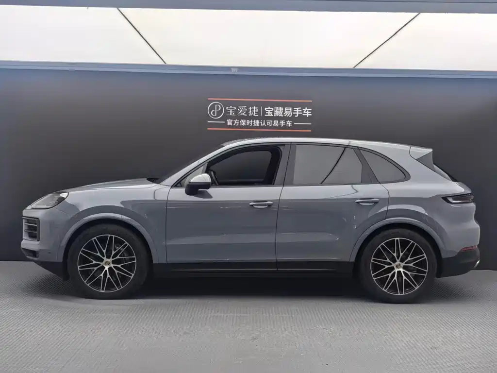Porsche Cayenne 2025