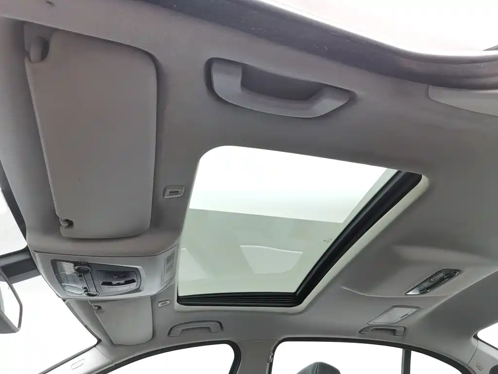 BMW 5 Series 2013 — фото 14