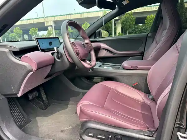 NIO ET5T 2024