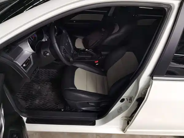 Geely Vision 2021
