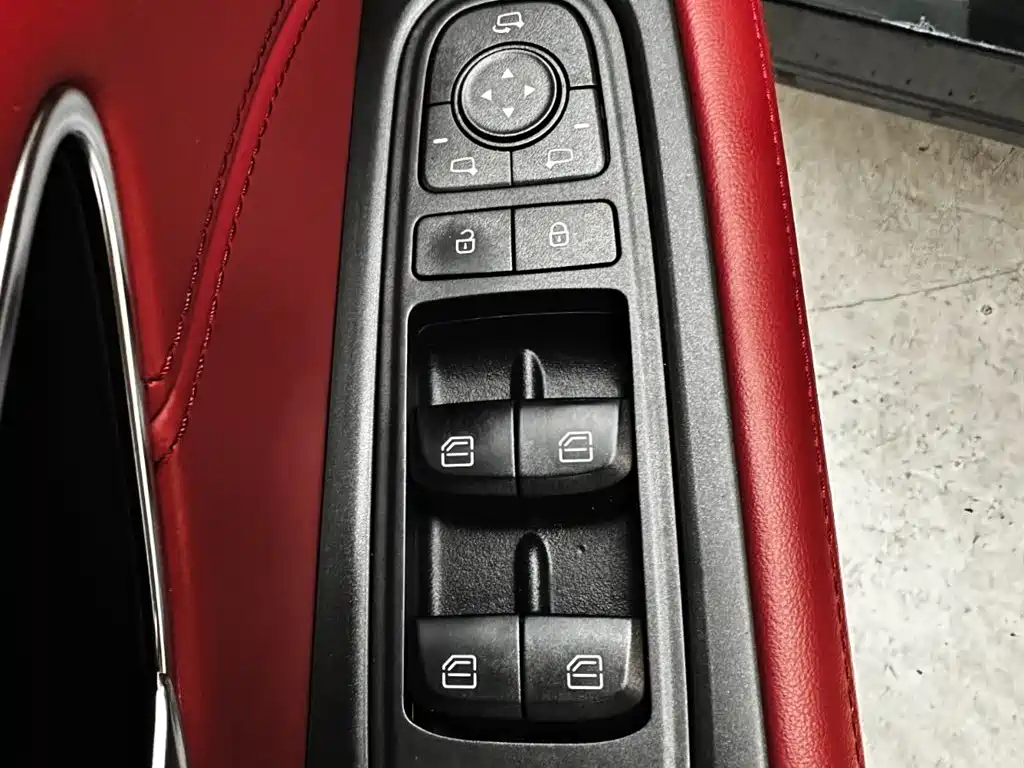 Jetour X70 PLUS 2023 — фото 16