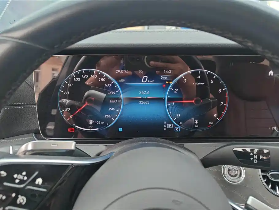 Mercedes-Benz E-Class 2023 — фото 14
