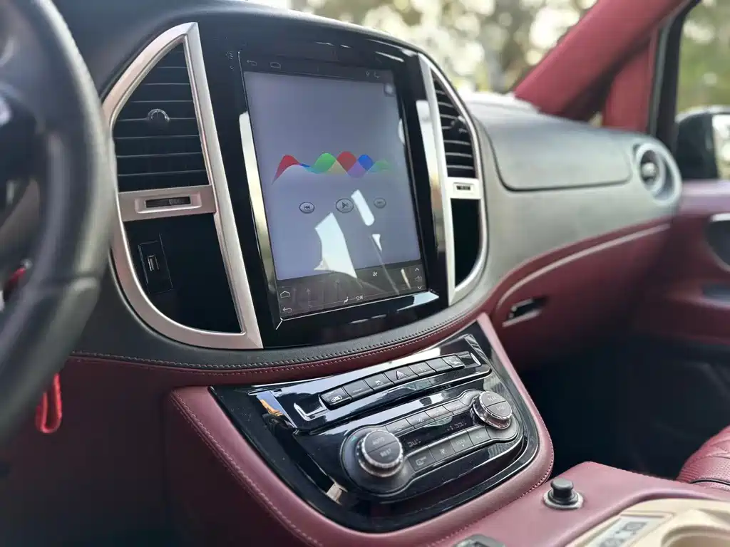 Mercedes-Benz Vito 2020 — фото 14