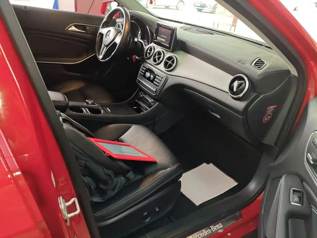 Mercedes-Benz GLA 2015 — фото 17