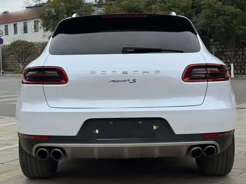 Porsche Macan 2017 — фото 23