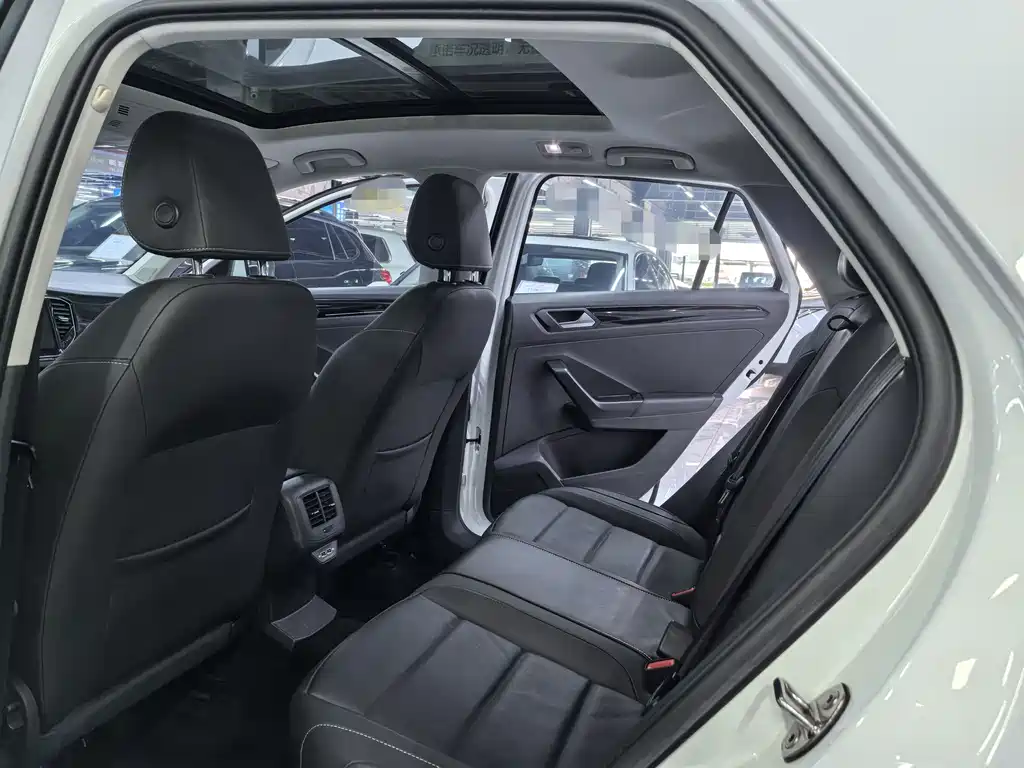 Volkswagen T-Roc 2021 — фото 12