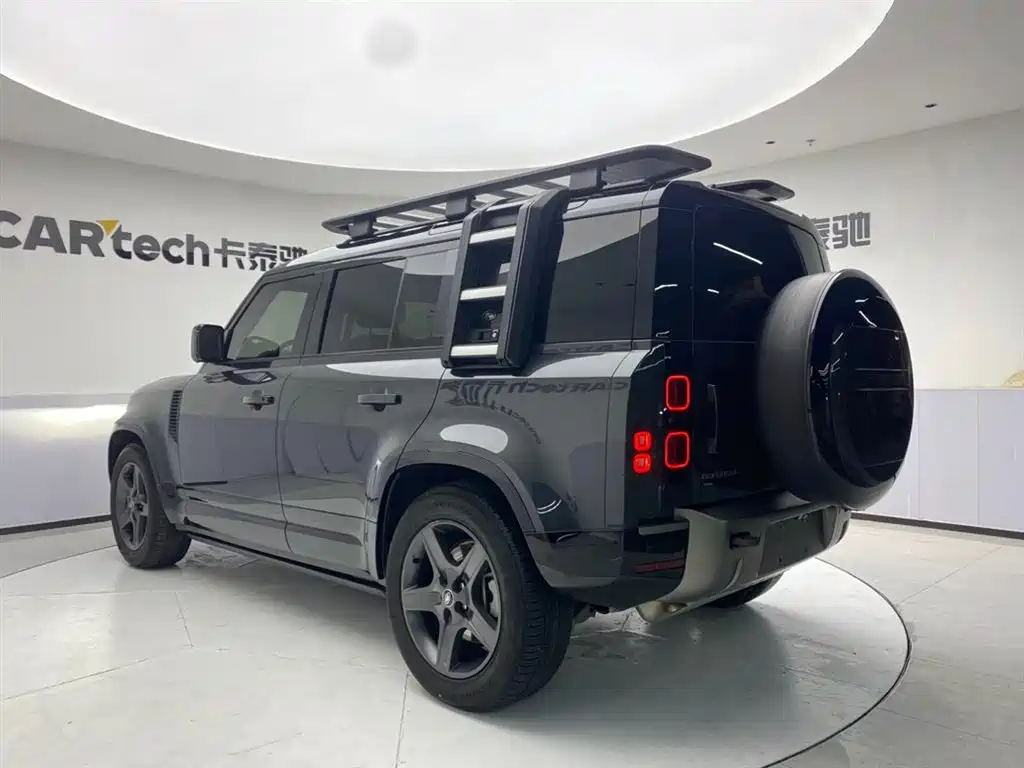 Land Rover Defender 2023 — фото 8