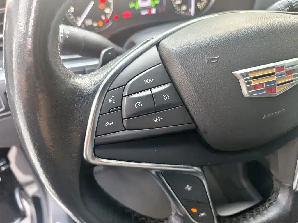 Cadillac XT5 2021 — фото 25