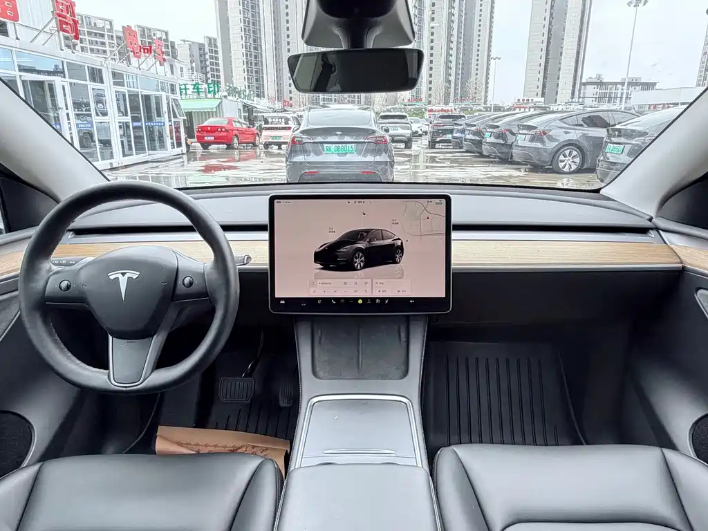 Tesla Model Y 2022 — фото 10