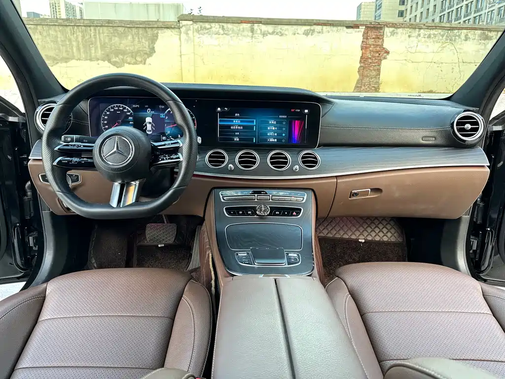 Mercedes-Benz E-Class 2021 — фото 16