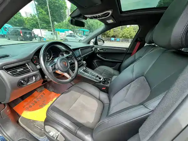 Porsche Macan 2020