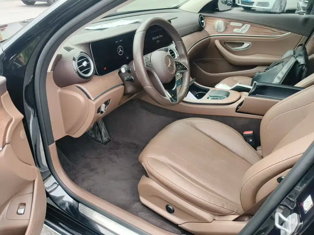 Mercedes-Benz E-Class 2023