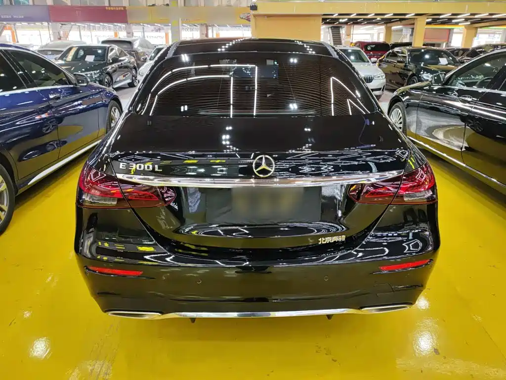 Mercedes-Benz E-Class 2022 — фото 22