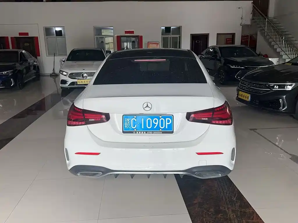 Mercedes-Benz A-Class 2023 — фото 10
