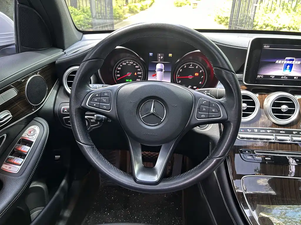 Mercedes-Benz GLC 2019 — фото 11