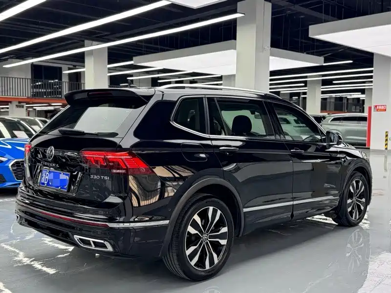 Volkswagen Tiguan L 2022 — фото 8