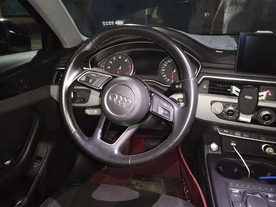 Audi A4L 2018 — фото 15