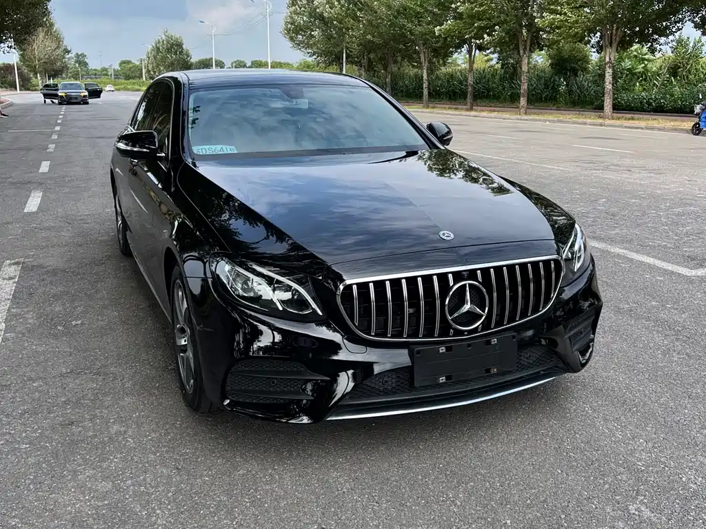 Mercedes-Benz E-Class 2019 — фото 1