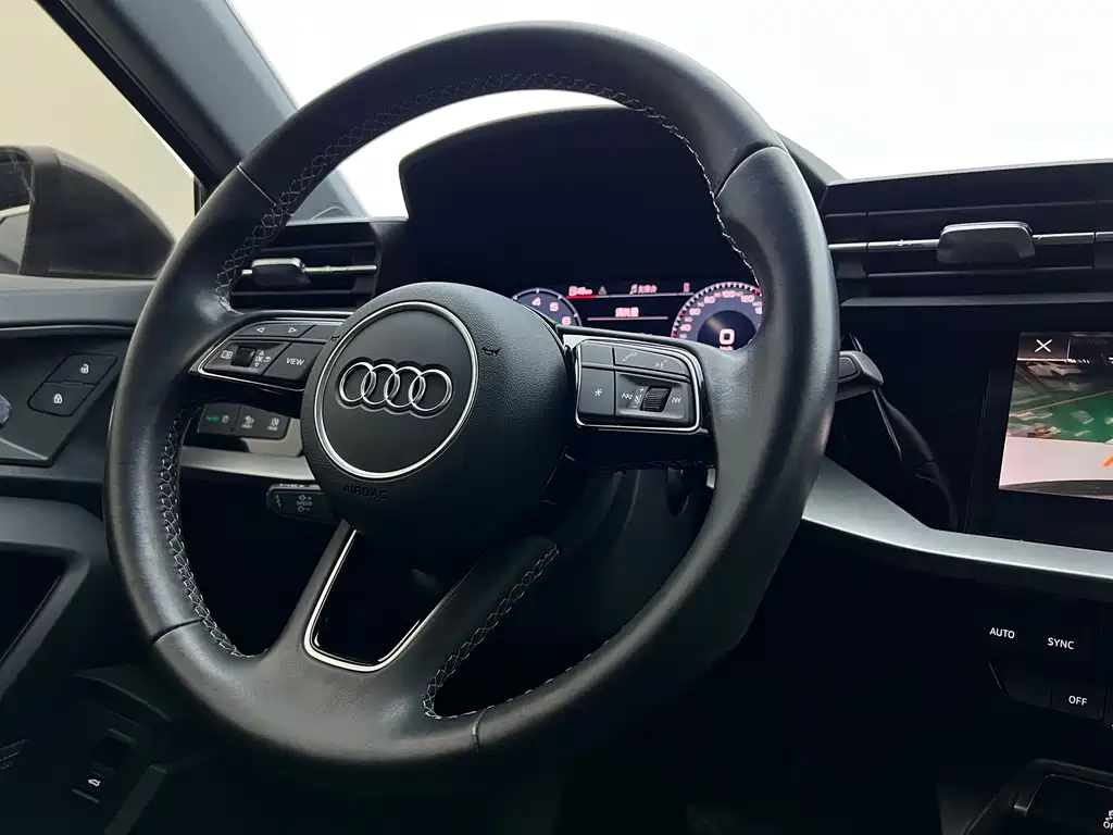 Audi A3 2023 — фото 13