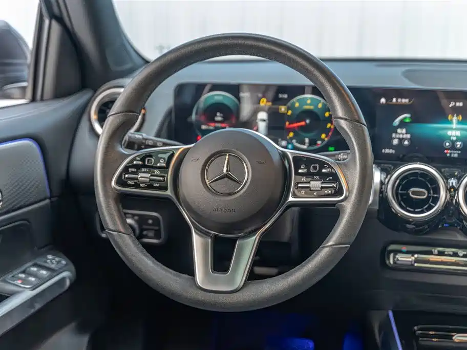 Mercedes-Benz GLB 2022 — фото 13