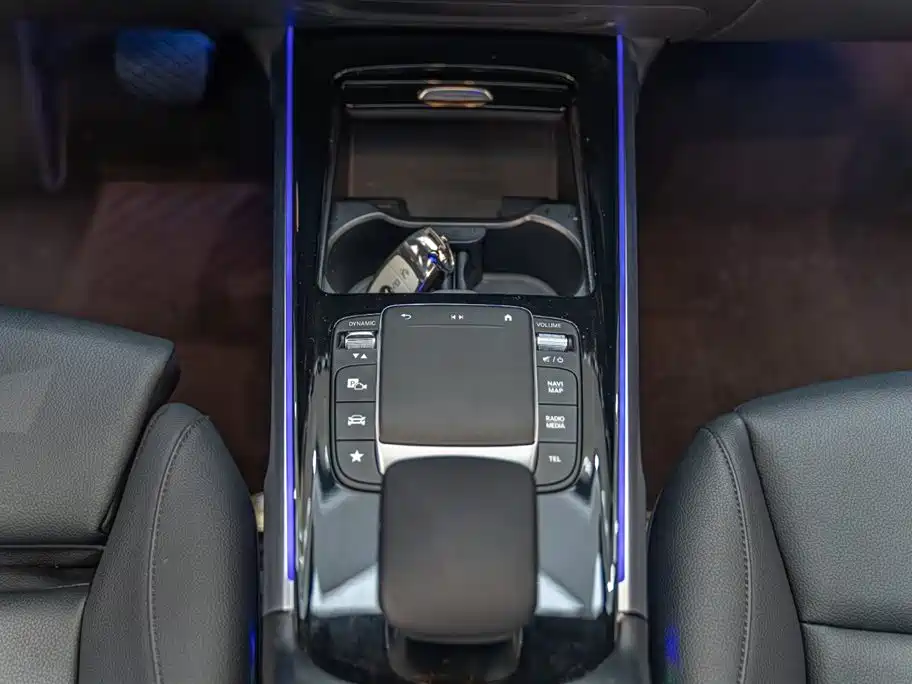 Mercedes-Benz GLB 2022 — фото 15