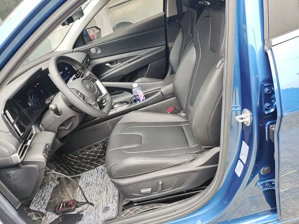 Hyundai Elantra 2020 — фото 11