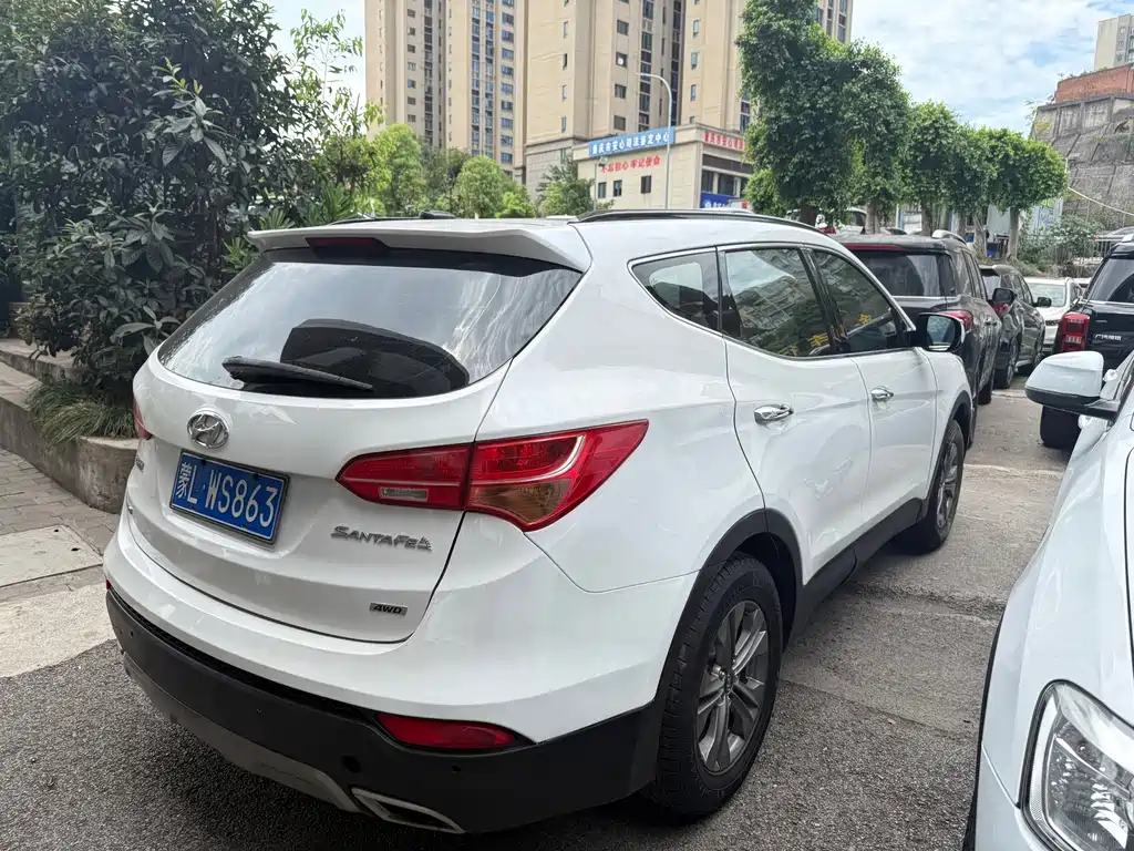 Hyundai Santa Fe 2015 — фото 9