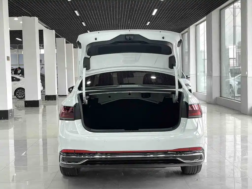 Volkswagen Sagitar 2023 — фото 17