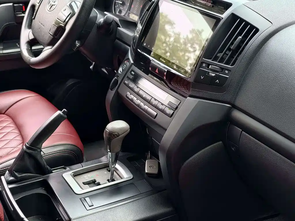 Toyota Land Cruiser 2015