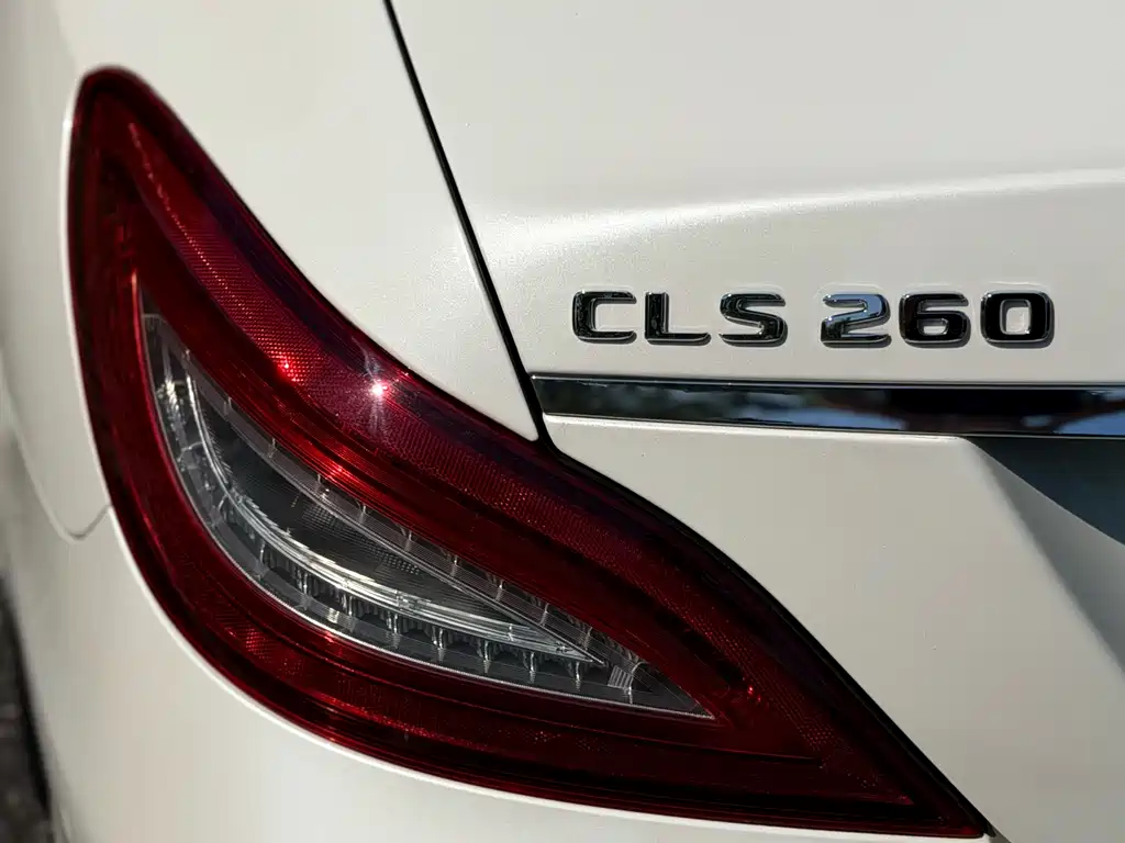 Mercedes-Benz CLS 2017 — фото 17