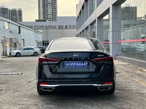 Nissan Teana 2023