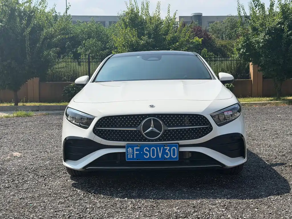 Mercedes-Benz A-Class 2024 — фото 2