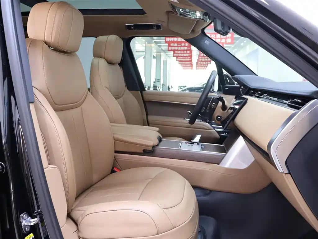 Land Rover Range Rover 2025 — фото 21