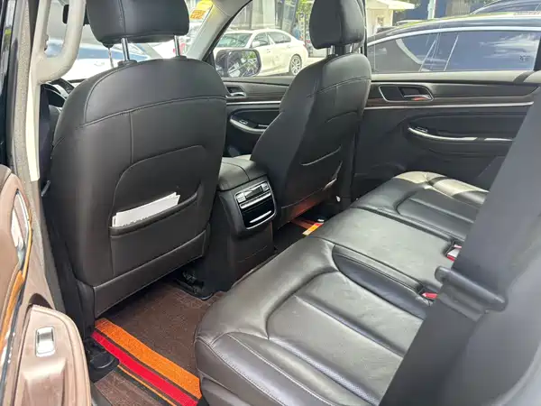 Roewe RX8 2021