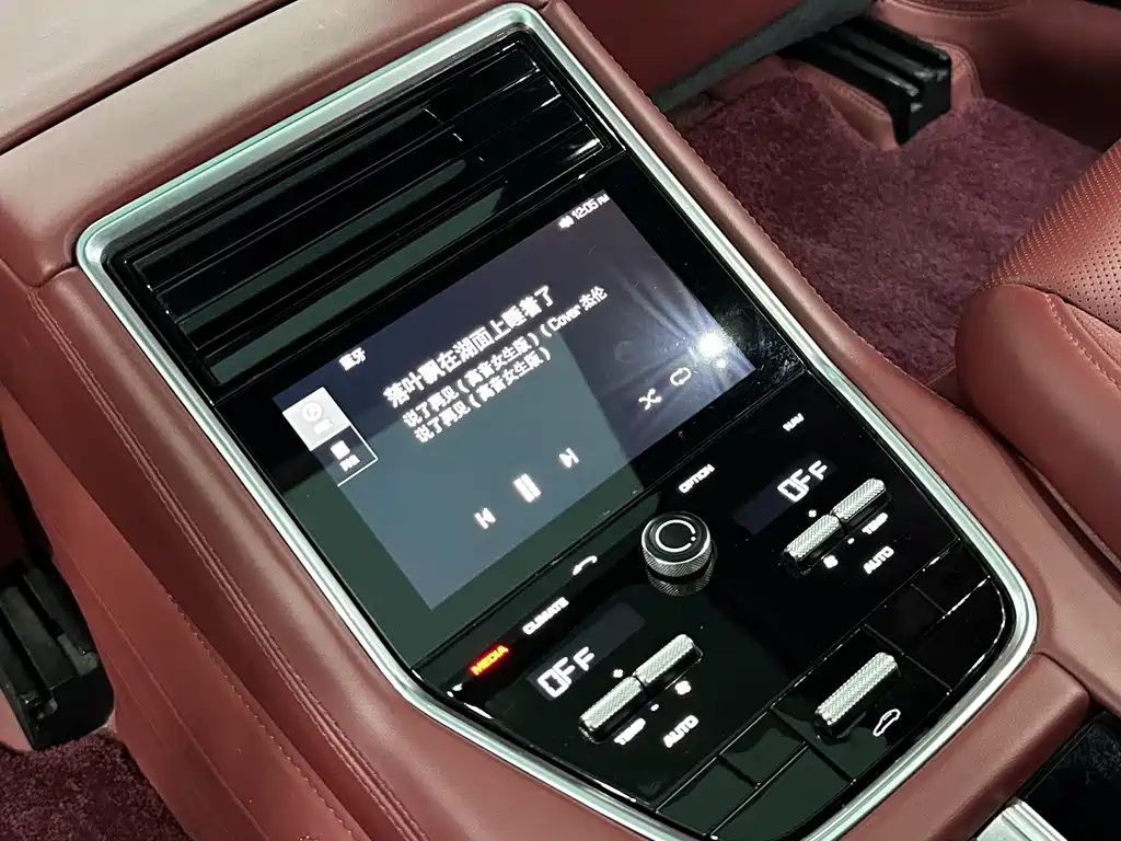 Porsche Panamera 2017 — фото 14
