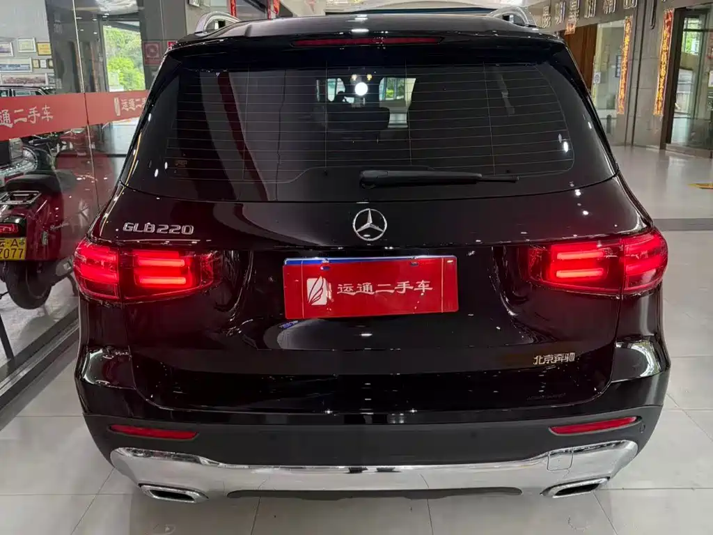 Mercedes-Benz GLB 2025