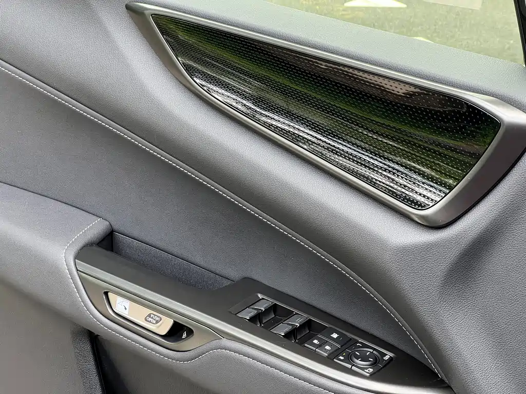 Lexus NX 2022 — фото 12