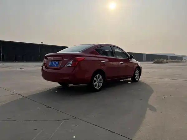 Nissan Sunny 2011