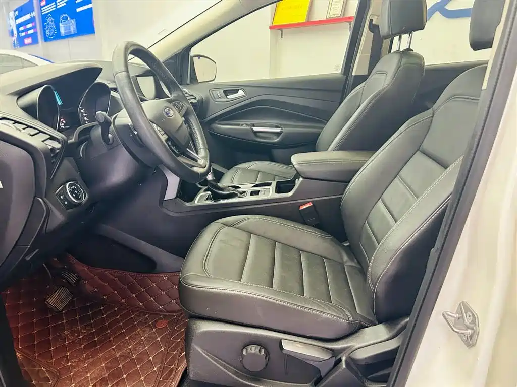 Ford Kuga 2017 — фото 19