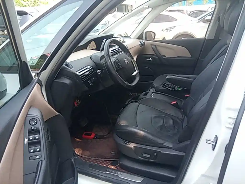 Citroën C4 PICASSO 2019 — фото 16