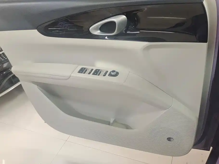 Geely Galaxy Starwish 2025 — фото 7