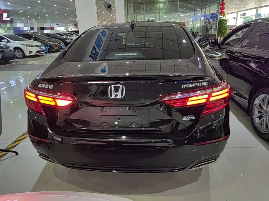 Honda Inspire 2023 — фото 6