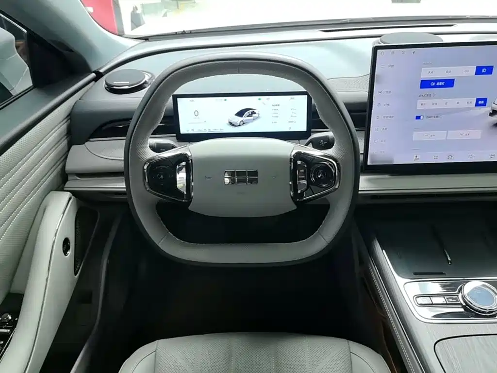 Geely Galaxy Starshine 8 2025 — фото 11