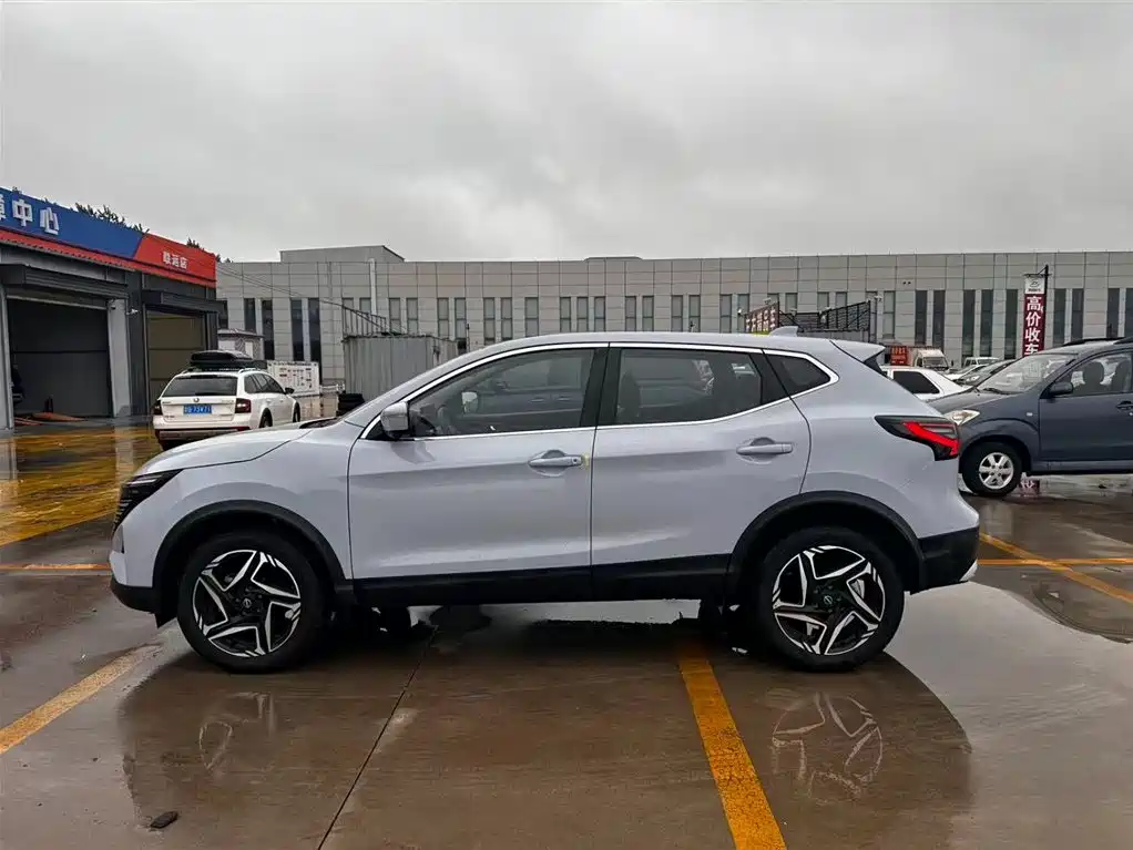 Nissan Qashqai 2024 — фото 11