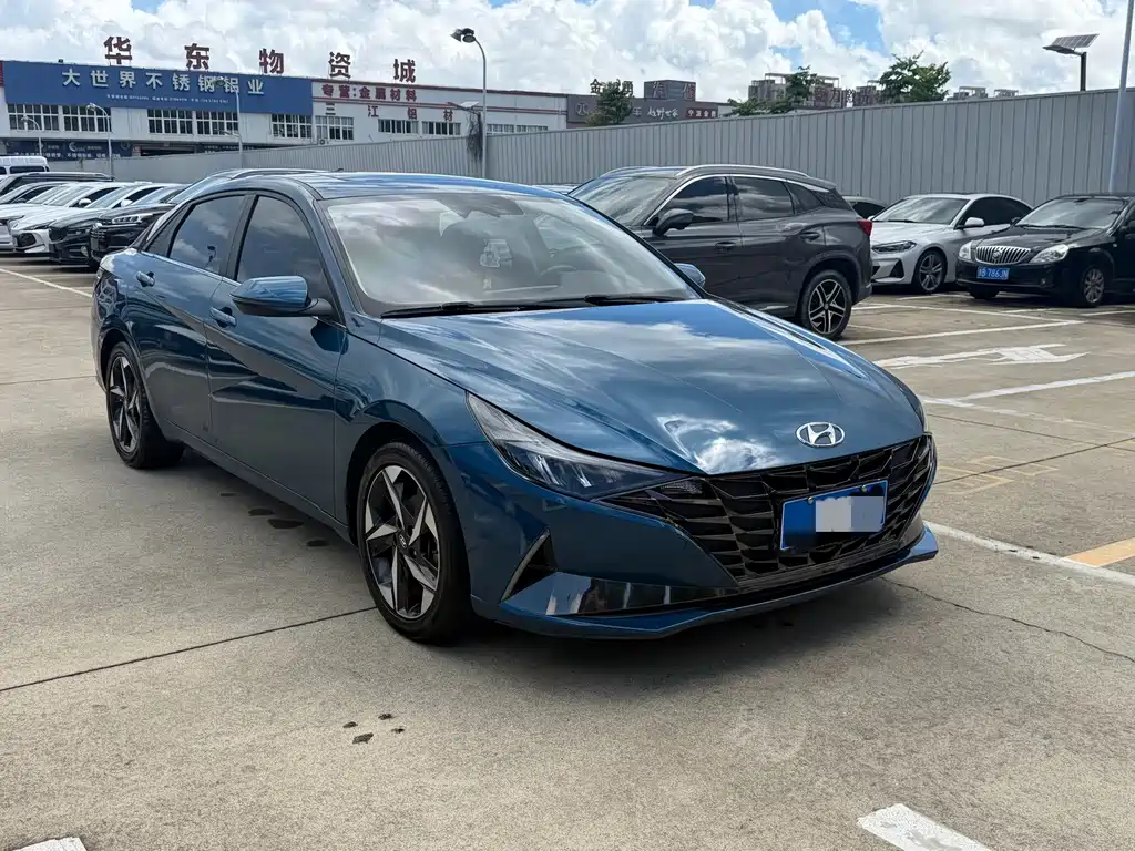 Hyundai Elantra 2021 — фото 3