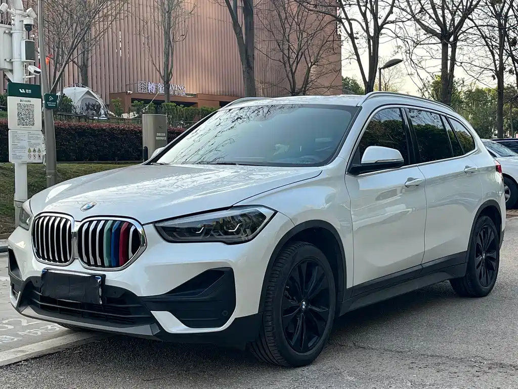 BMW X1 2021 — фото 1