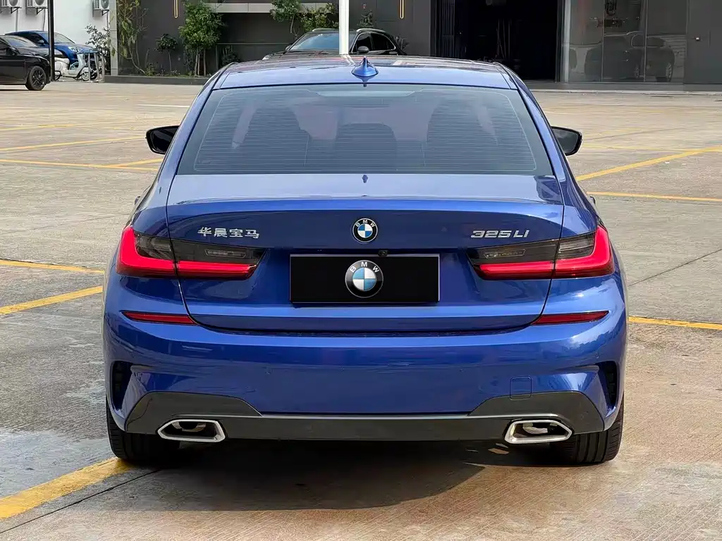 BMW 3 Series 2019 — фото 4
