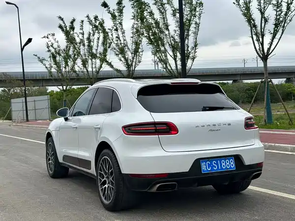 Porsche Macan 2014