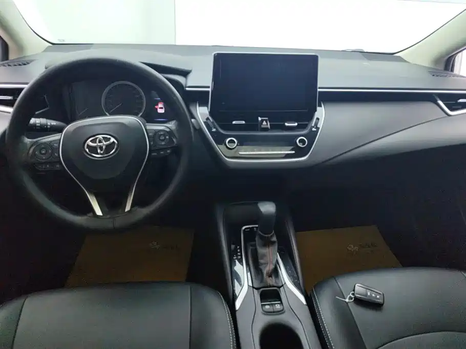 Toyota Corolla 2021 — фото 11